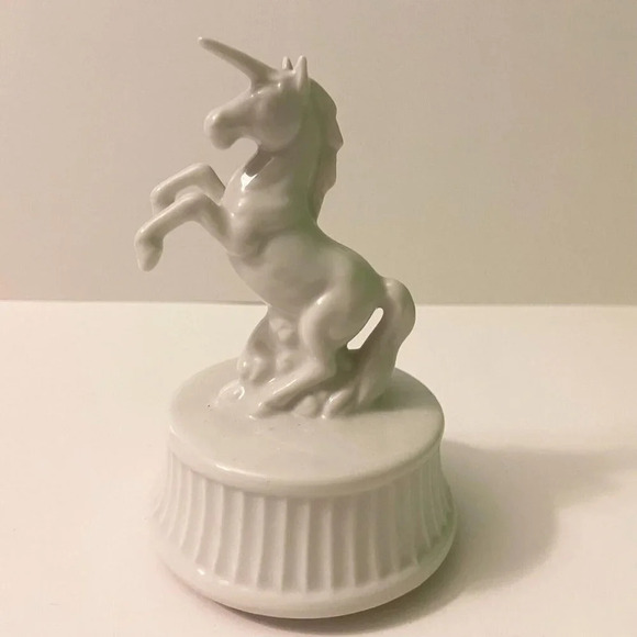 Vintage Otagiri Unicorn Rotating Music Box As Time Goes By 5 Inch Tall Figurine - Picture 1 of 16